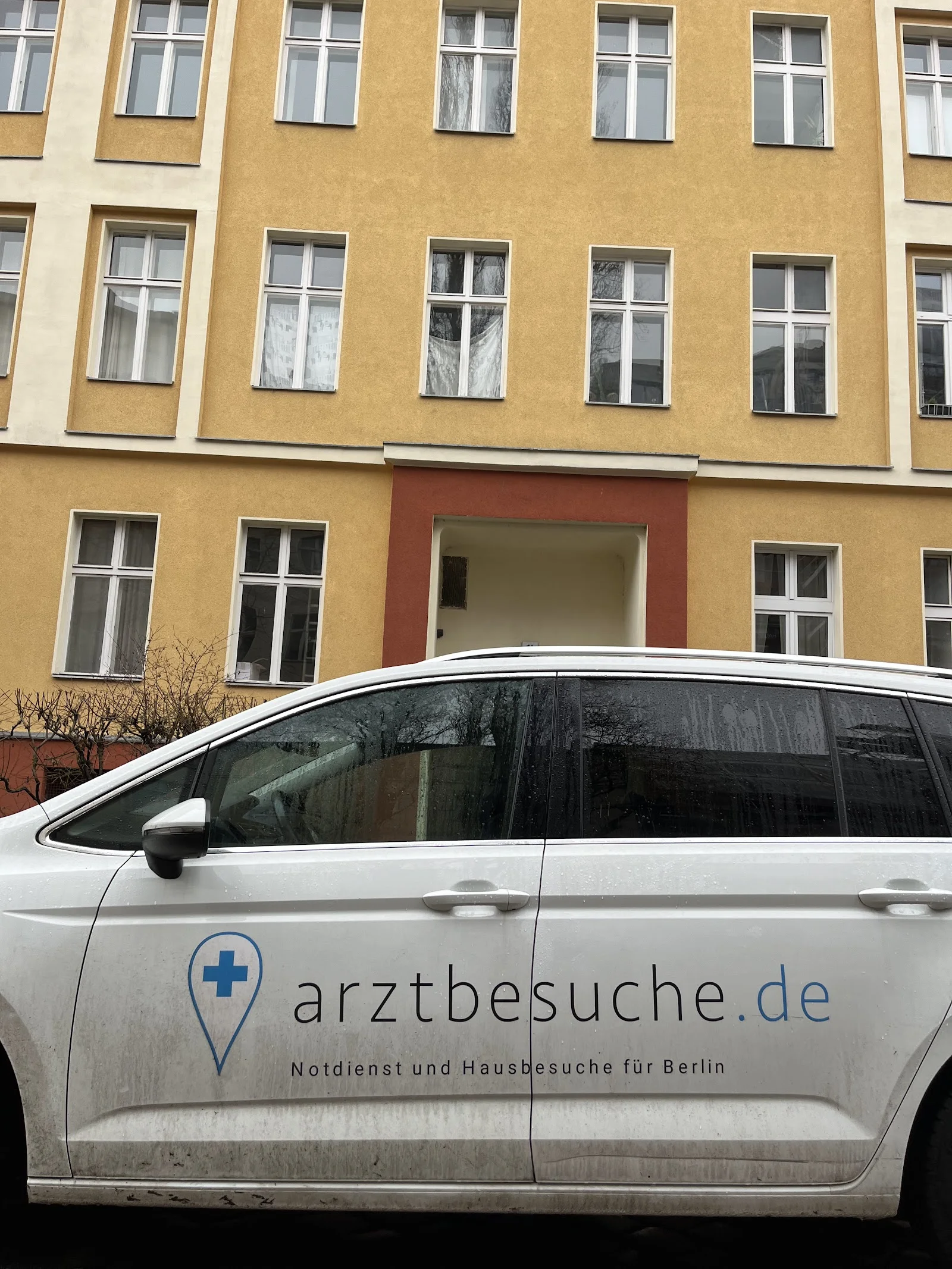 Arztbesuche.BERLIN — Foto 1